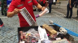 Pemusnahan rokok ilegal yang dilakukan Direktorat Jenderal Bea dan Cukai (DJBC) Jatim I (Foto file: Suparno Nodhor)