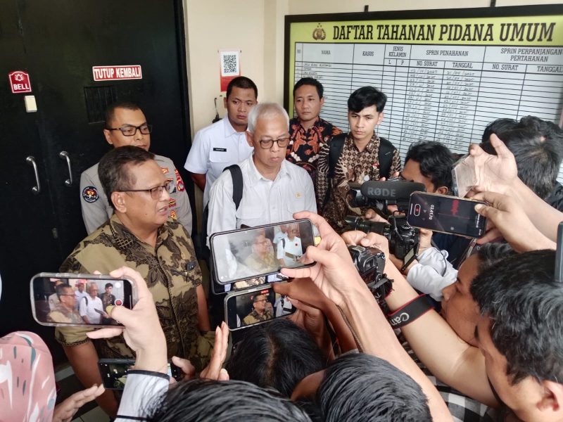 Komisioner Kompolnas Irjen Pol (Purn) Drs. Arief Wicaksono Sudiutomo menegaskan bahwa penanganan kasus ini mencerminkan keberanian institusi dalam menindak pelanggaran, bahkan dari internal sendiri.