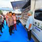 Dalam kunjungannya, Kapolri meninjau seluruh fasilitas dapur SPPG, sekaligus menyerahkan bantuan secara simbolis kepada para petugas yang bertugas di dapur umum tersebut