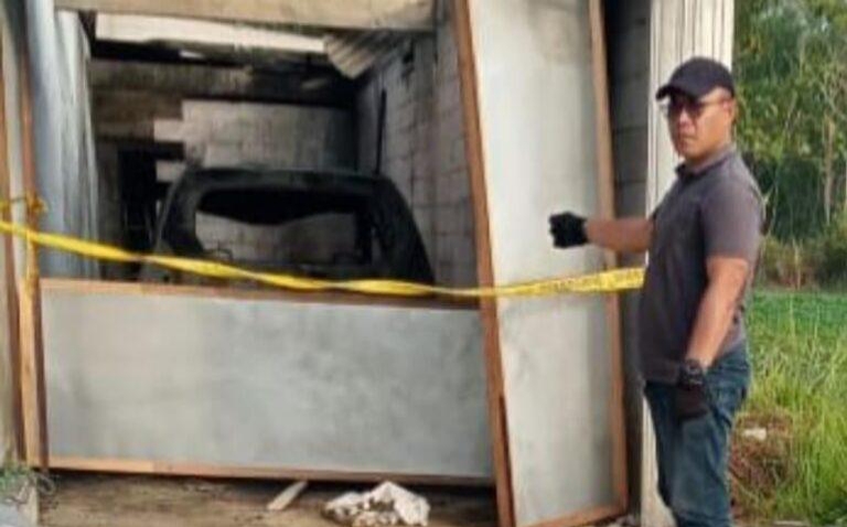 Polisi saat mendatangi TKP.