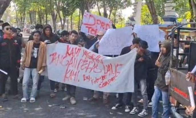 Massa aksi dari para aktivis formasa.