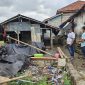 Polisi saat gerebek judi sabung ayam di desa Blaban Pamekasan.