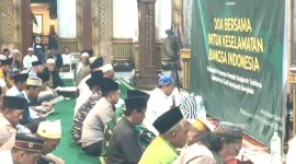 Doa bersama. (Dok: TribunMadura).