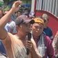 Aktivis Pamekasan saat demo Bupati Pamekasan.