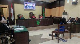 Suasana dalam persidangan.