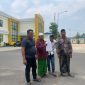 Warga Bulangan Barat ramai-ramai mendatangi Polres Pamekasan 