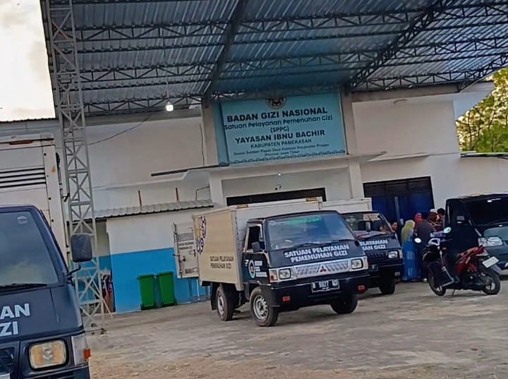 Ibnu Bachir yang sudah beroperasi selama dua bulan berjalan layak menjadi percontohan bagi SPPG yang lain, lantaran banyak respon positif dari penerima. Mulai dari menu makanan yang sesuai dengan arahan Badan Gizi Nasional (BGN) hingga pelayanan yang super efektif.