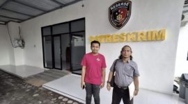 Wahyu dan kuasa hukumnya di Mapolres Pamekasan.