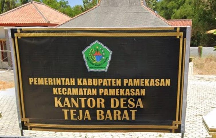 Kantor Desa Teja Barat Pamekasan.