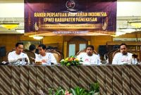 Kegiatan berlangsung hingga Minggu (23/11/2025) dengan mengangkat tema “Urgensitas Kawasan Ekonomi Khusus (KEK) Tembakau dan Garam Madura.”