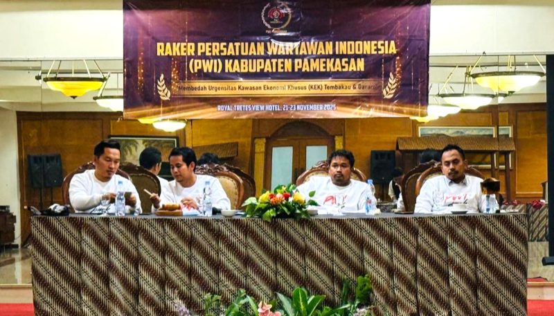 Kegiatan berlangsung hingga Minggu (23/11/2025) dengan mengangkat tema “Urgensitas Kawasan Ekonomi Khusus (KEK) Tembakau dan Garam Madura.”