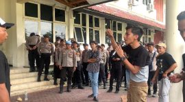 Koordinator aksi, Iwan CH,.