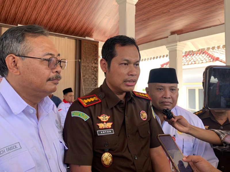 Kepala Kejari (Kajari) Pamekasan, Anton Arifullah menyebut bahwa program Jaga Desa dilakukan agar menghindari adanya penyelewengan di tingkat desa, salah satunya seperti korupsi.