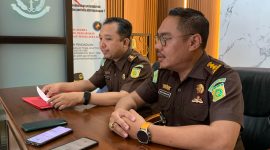 Ali Munip Kasi Pidsus (Kiri) dan Kasi Intel Kejari Pamekasan Ardian (kanan).