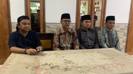 Pihak pengasuh dan Kepala Sekolah MTsN 3 Sumber Bungur Pamekasan.
