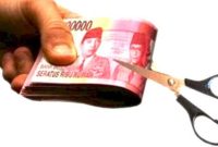 Buruh PR SS Jaya Raya Pamekasan Keluhkan Dugaan Pemotongan BLT DBHCHT, Forkot Siap Laporkan. (Ilustrasi foto).