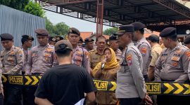 Aksi demonstrasi yang digelar Forum Kota (Forkot) Pamekasan di kantor Badan Pengelolaan Keuangan dan Pendapatan Daerah (BPKAD) Kabupaten Pamekasan, Senin (26/1/2026) siang, berujung kekecewaan. Pasalnya, massa aksi tidak ditemui langsung oleh Kepala BPKAD Pamekasan, Syahrul Munir.