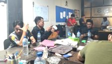 Menanggapi hal tersebut, Arif Anton Sujarwo, staf Bidang Kompetisi PSSI Jawa Timur, menyampaikan bahwa pihaknya membuka kemungkinan penundaan laga serta penetapan venue alternatif apabila stadion yang ditunjuk tidak mengantongi izin resmi dari Polres Pasuruan.