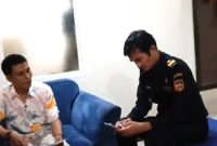Audiensi ketiga kalinya ini tetap menyoroti kasus dugaan ternak pita cukai yang menyeret Perusahaan Rokok (PR) Subur Sejahtera, yang berlokasi di Dusun Capak, Desa Pandan, Kecamatan Galis, Kabupaten Pamekasan.