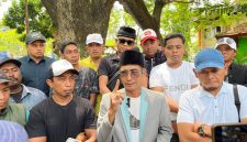 Puluhan aktivis Lembaga Swadaya Masyarakat (LSM) Pamekasan bertemu di Alun-alun Arek Lancor, Kamis (12/2/2026) pagi.