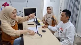 Semarakkan HPN 2026, PWI Pamekasan Gandeng Kusuma Hospital Cek Kesehatan Jantung Wartawan dan Kades