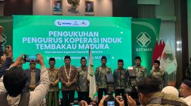 Menteri Koperasi RI (Menkop) Ferry Juliantono resmi mengukuhkan kepengurusan Koperasi Induk Tembakau Madura Sejahtera (KITMAS).