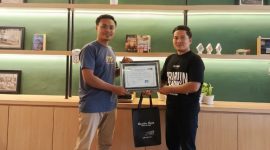 Ketua JMP (kiri) dan Ketua PWI Pamekasan (kanan).