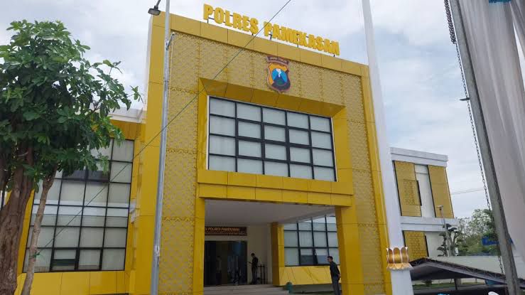 Halaman Polres Pamekasan.