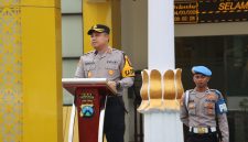 Polres Pamekasan melakukan pengamanan ketat untuk kelancaran ibadah peringatan Wafat Yesus Kristus (Jumat Agung) dan Hari Raya Paskah tahun 2026 di wilayah Kabupaten Pamekasan.