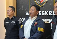 Kasatreskrim Polres Pamekasan AKP Yoyok Hardianto (tengah).