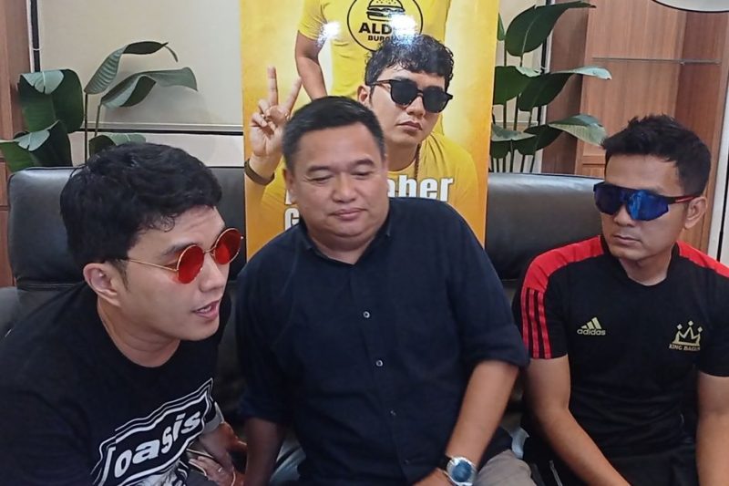 Lagu Warung Madura Artis Aldi Taher Bikin Heboh.