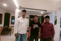 Baju putih adalah dan baju merah adalah utusan DPP Persatuan Antar Alumni Dan Simpatisan. Tengah baju hitam adalah pengacara dari pihak korban.