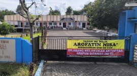 SMK Kesehatan Pamekasan Disegel,  Diduga Terjual ke Pengusaha Rokok Ilegal.