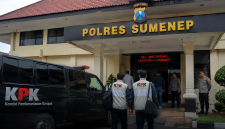 Ils (kok/polressumenep).