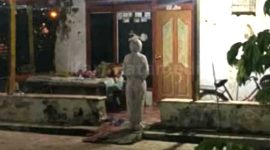 Teror Pocong Bercelurit di Pamekasan.