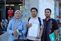 Jurnalis Beritajatim.com, Rama Indra Surya Permana, menjalani pemeriksaan tambahan terkait kasus dugaan intimidasi dan kekerasan yang melibatkan oknum anggota kepolisian. Pemeriksaan berlangsung di Kepolisian Resor Kota Besar (Polrestabes) Surabaya, Jawa Timur, pada Kamis (11/6/2026).
