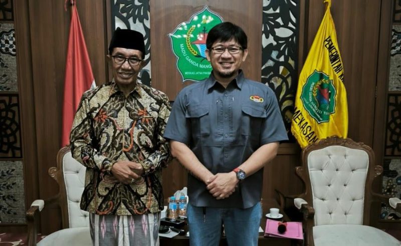 Edi Han bersama Bupati Pamekasan
