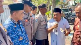 Iklal saat melakukan aksi.