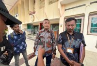 Merasa Difitnah Jadi Ikut Tergugat, Pria di Pamekasan Siap Bongkar Fakta soal Plang Lelang.