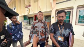 Merasa Difitnah Jadi Ikut Tergugat, Pria di Pamekasan Siap Bongkar Fakta soal Plang Lelang.