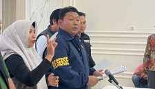 Kasatreskrim Polres Pamekasan AKP Yoyok Hardianto bersama Kasi Humas Polres Pamekasan IPDA Yoni Evan.