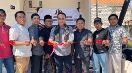 Advokat sekaligus Pembina Resmikan Kantor Jurnalis Independen Pamekasan.