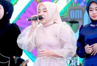 Sejumlah artis Adella di Pamekasan.