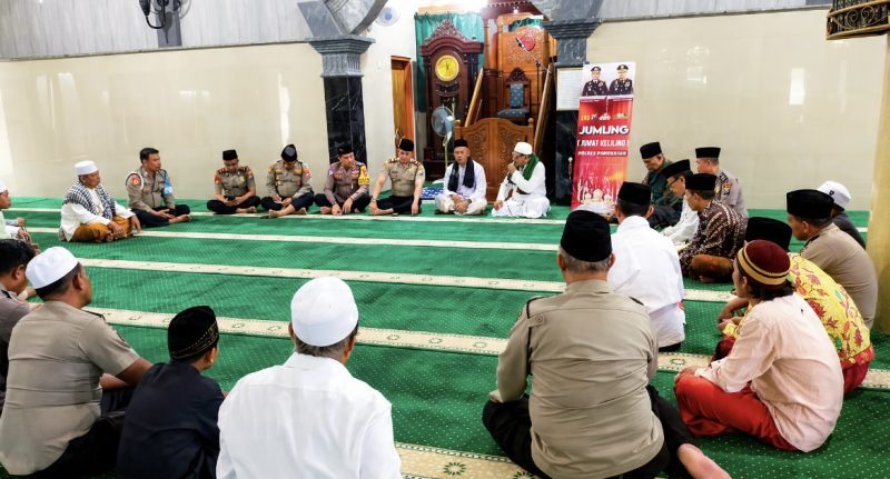 Polisi Pamekasan Punya Program Jumat Keliling , Pastikan Ibadah Sholat Berjalan Lancar