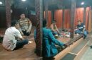 Polres Pamekasan saat terjun ke lokasi.